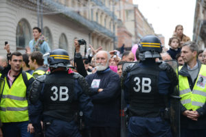 Manif pour tous versus Mariage pour tous - A Toulouse - Le 17 novembre 2011 - Photo : Isabelle GABRIELI